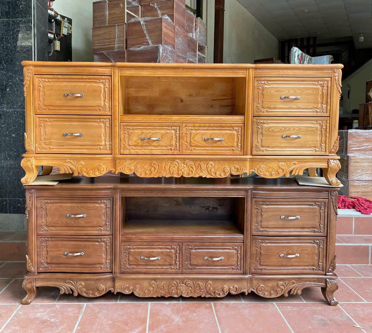 Kệ Tivi 2m Louis Tân Cổ Điển KTV71